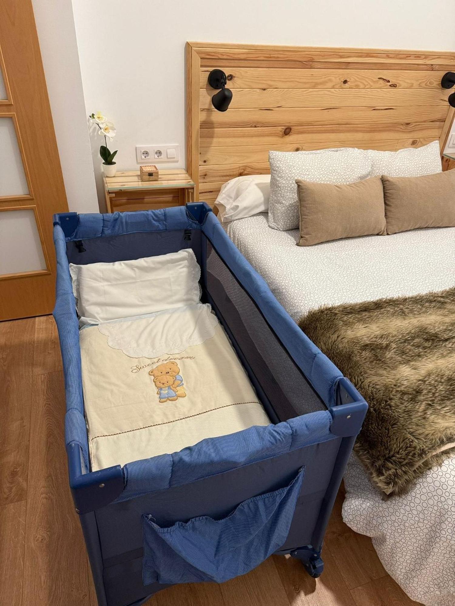 Apartamento Turistico Leo Baena Esterno foto